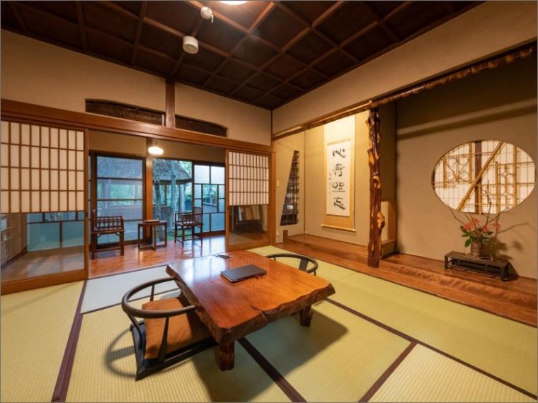 Nihon-No-Ashitaba Hotel Юфу Екстериор снимка