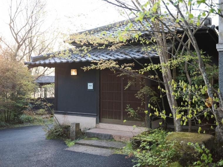 Nihon-No-Ashitaba Hotel Юфу Екстериор снимка