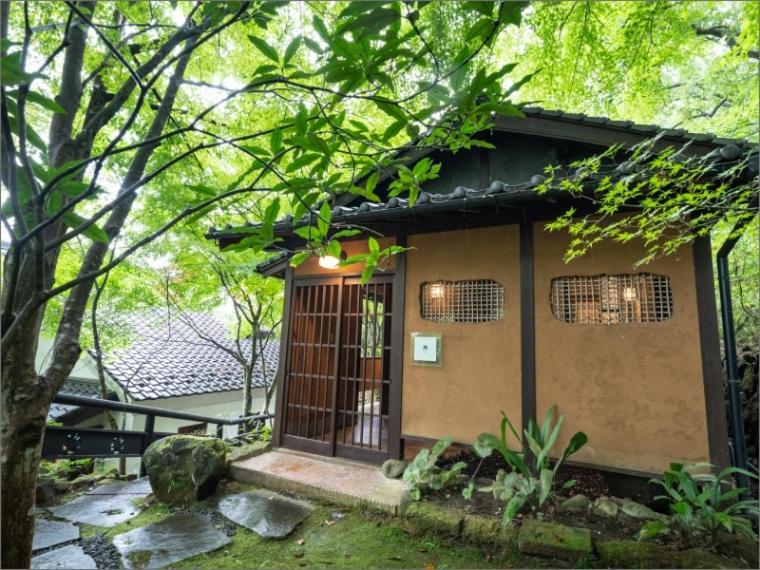 Nihon-No-Ashitaba Hotel Юфу Екстериор снимка